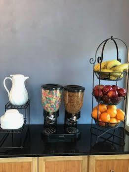 Days & By Wyndham Hotel Lodi